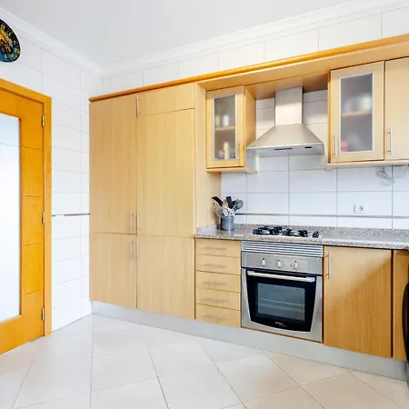 Conforto A Poucos Minutos Da *